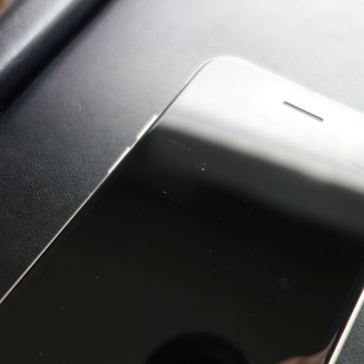 ��SIM�ե꡼��iPhoneSE3 64GB �������饤�� ����86�� �������¡�