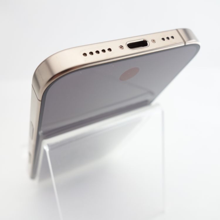 ��SIM�ե꡼��iPhone16 Pro 512GB �ǥ����ȥ����˥��� ����89�� ���ȥ���