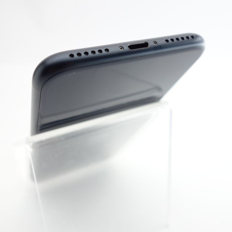 ��SIM�ե꡼��iPhoneSE3 64GB �ߥåɥʥ��� ����88�� �������¡�