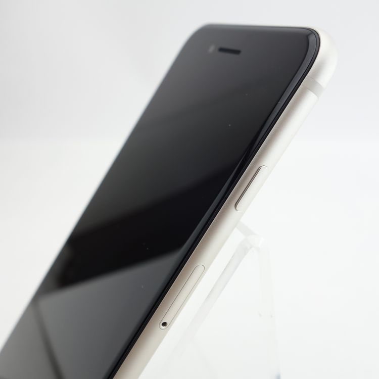 ��SIM�ե꡼��iPhoneSE3 64GB �������饤�� ����90�� �������¡�