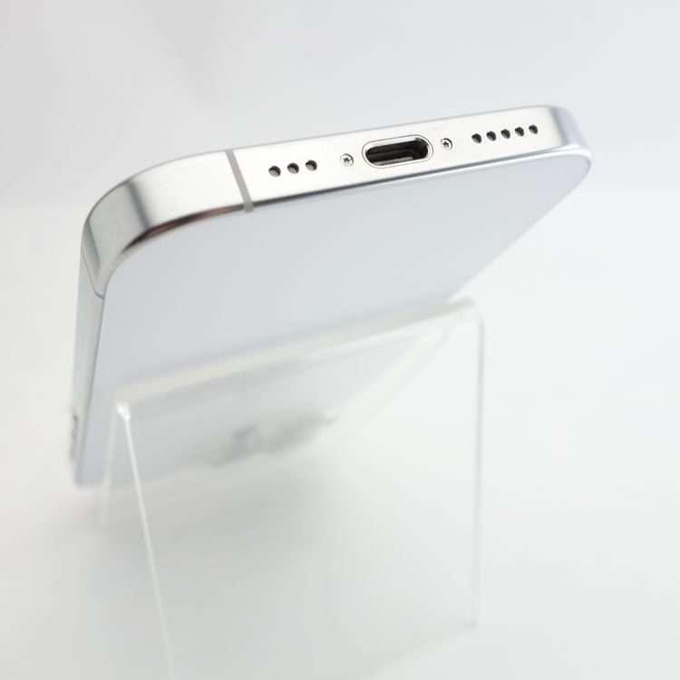 ��SIM�ե꡼��iPhone16 Pro 256GB �ۥ磻�ȥ����˥��� ����90��