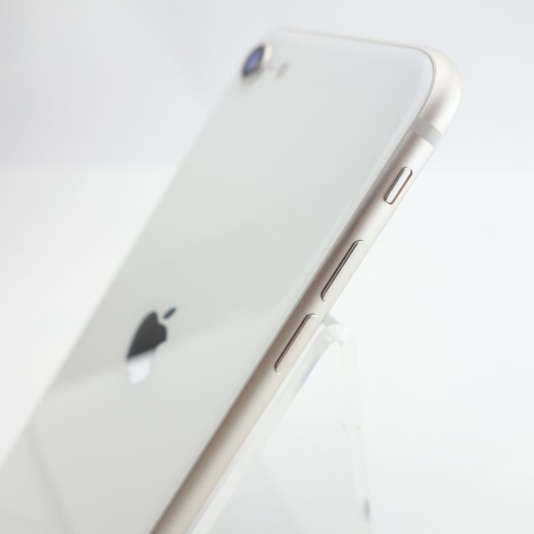 ��SIM�ե꡼��iPhoneSE3 64GB �������饤�� ����100�� �������¡�