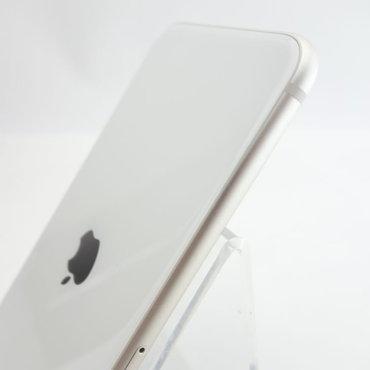��SIM�ե꡼��iPhoneSE3 64GB �������饤�� ����93�� �������¡�