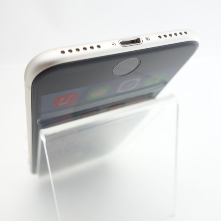 ��SIM�ե꡼��iPhoneSE3 64GB �������饤�� ����98�� �������¡�