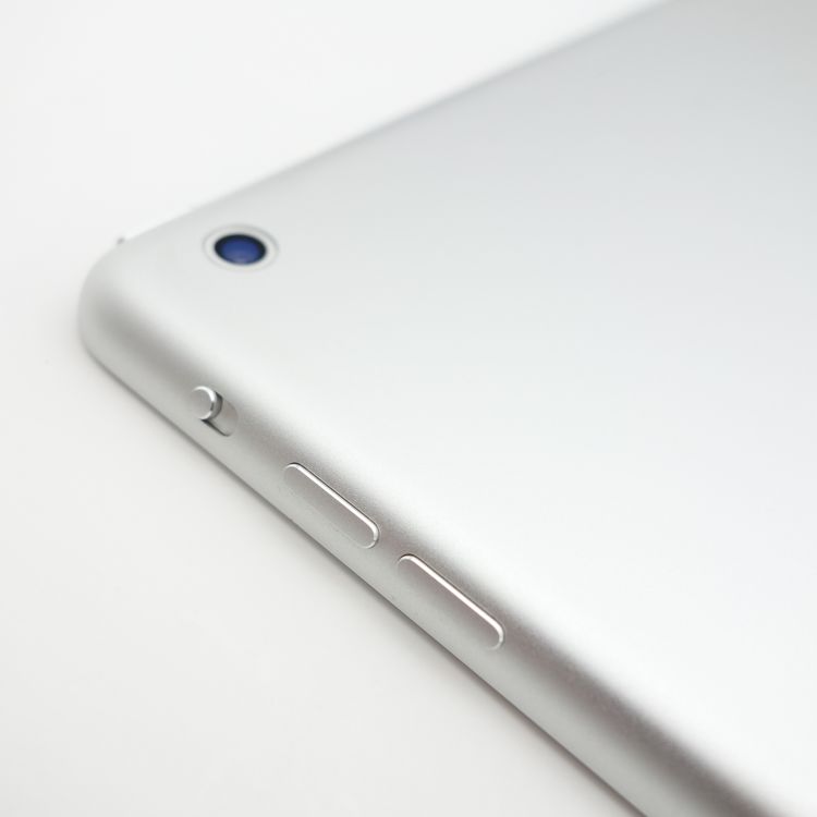 【9.7インチ】iPad Air 第1世代 16GB シルバー 電池75% Wi-Fiモデル