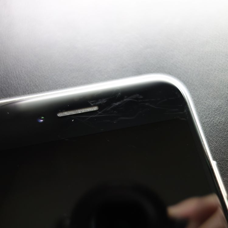��SIM�ե꡼��iPhoneSE3 64GB �������饤�� ����100�� �������¡�