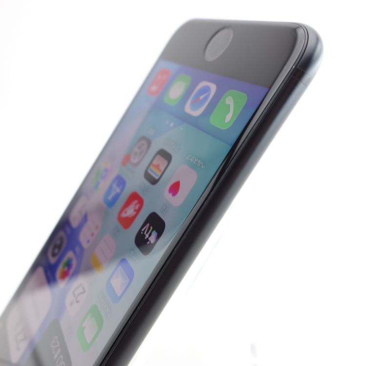 ��SIM�ե꡼��iPhoneSE2 64GB �֥�å� ����93�� �������¡�