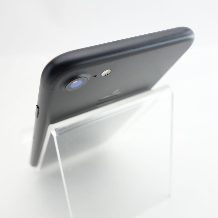 ��SIM�ե꡼��iPhone7 32GB �֥�å� ����100�� �������¡�