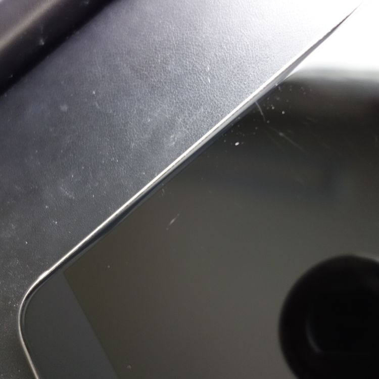 �ڥ���󥯡�iPhoneSE3 64GB �������饤�� ����89�� �٥�����