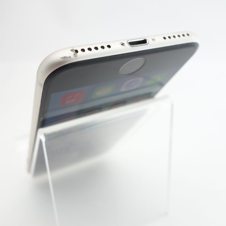 ��SIM�ե꡼��iPhoneSE3 64GB �������饤�� ����84�� �������¡�