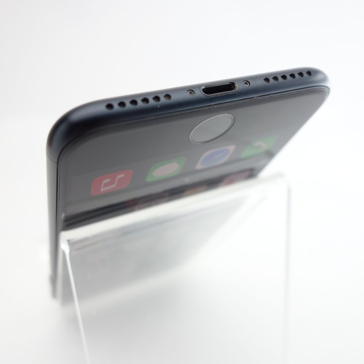 ��SIM�ե꡼��iPhoneSE3 128GB �ߥåɥʥ��� ����86�� �������¡�