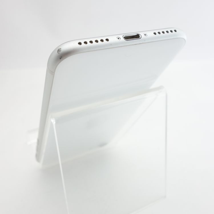 ��SIM�ե꡼��iPhoneSE2 64GB �ۥ磻�� ����90�� �������¡�