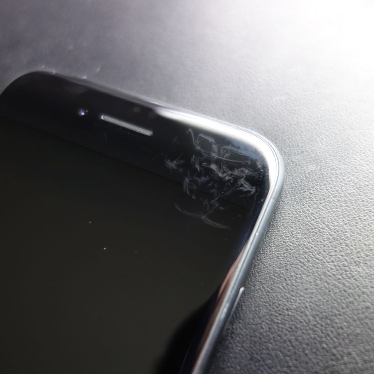 �ڥ���󥯡�iPhoneSE2 64GB �֥�å� ����100�� ����������