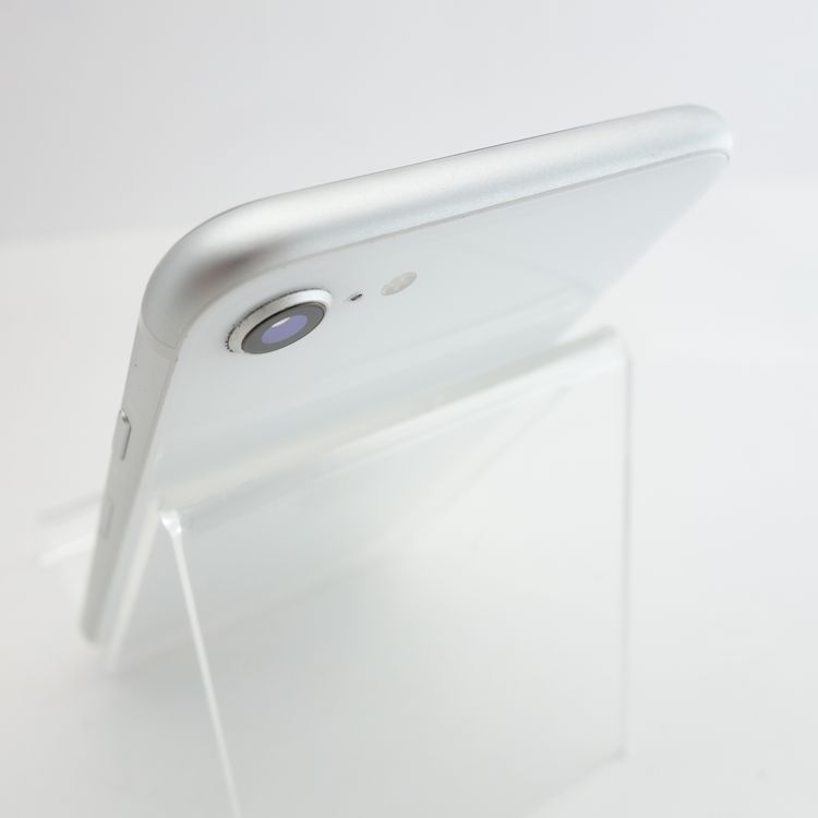 ��SIM�ե꡼��iPhoneSE2 64GB �ۥ磻�� ����94�� �������¡�