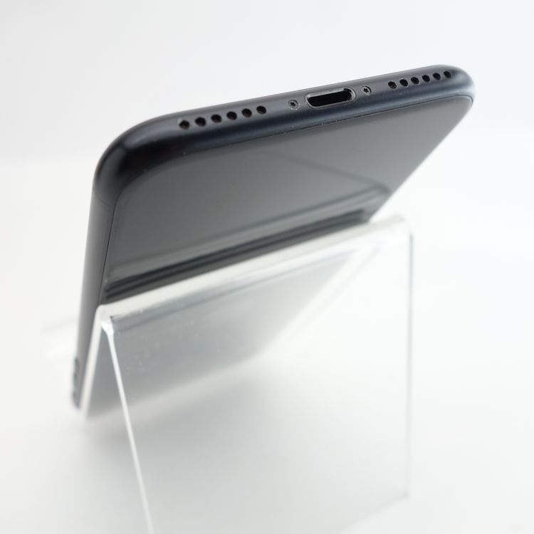 ��SIM�ե꡼��iPhoneSE2 64GB �֥�å� ����95�� �������¡�