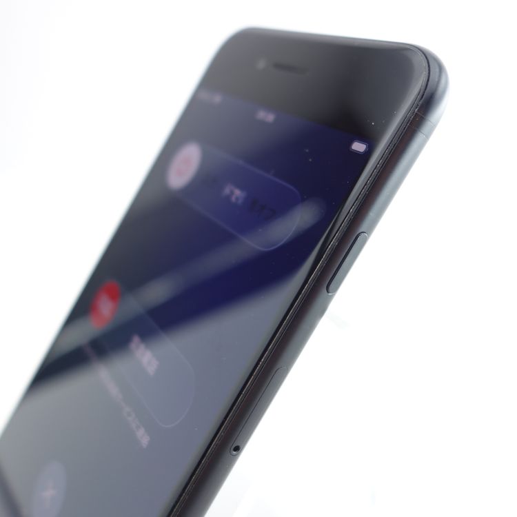 ��SIM�ե꡼��iPhoneSE2 64GB �֥�å� ����84�� �������¡�