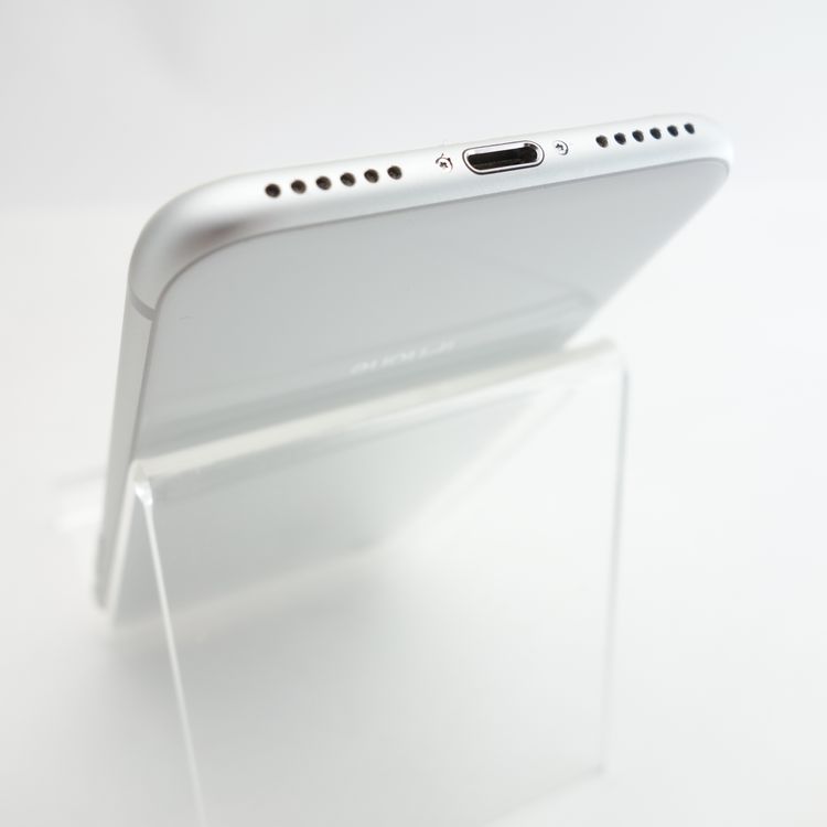 ��SIM�ե꡼��iPhone8 64GB ����С� ����100�� �������¡�