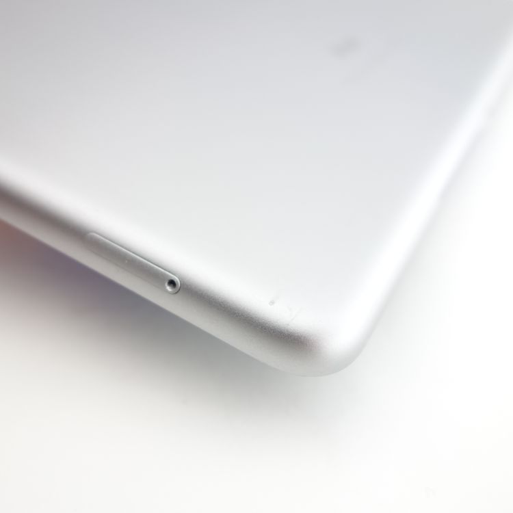 ��9.7�������iPad ��5���� 32GB ���ڡ������쥤 ����91% SIM�ե꡼