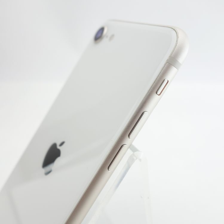 ��SIM�ե꡼��iPhoneSE3 64GB �������饤�� ����86�� �������¡�