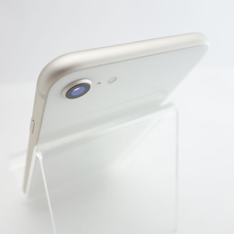 ��SIM�ե꡼��iPhoneSE3 64GB �������饤�� ����86�� �������¡�