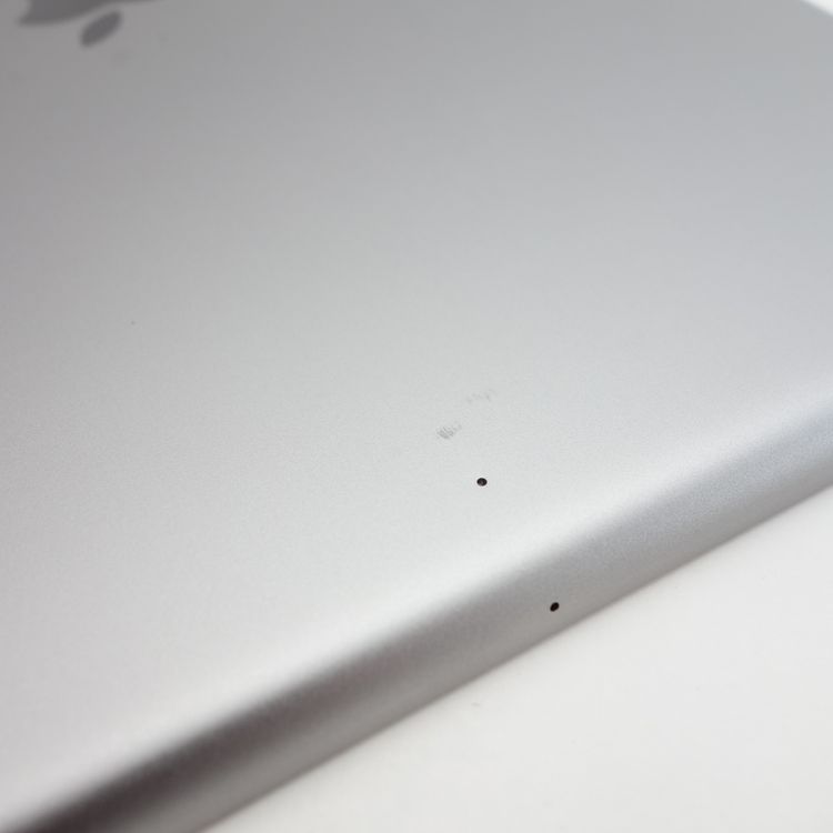 ��9.7�������iPad ��5���� 32GB ���ڡ������쥤 ����90�� Wi-Fi��ǥ�