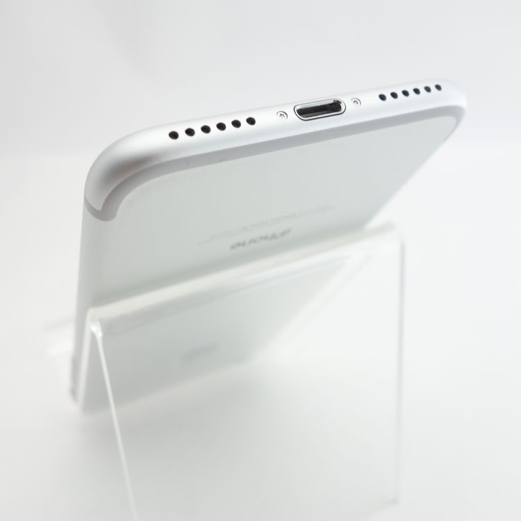 ��SIM�ե꡼��iPhone7 32GB ����С� ����96�� �������¡�