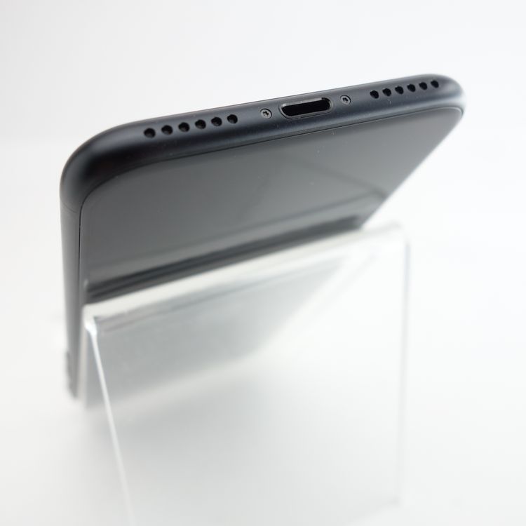 ��SIM�ե꡼��iPhoneSE2 64GB �֥�å� ����93�� �������¡�