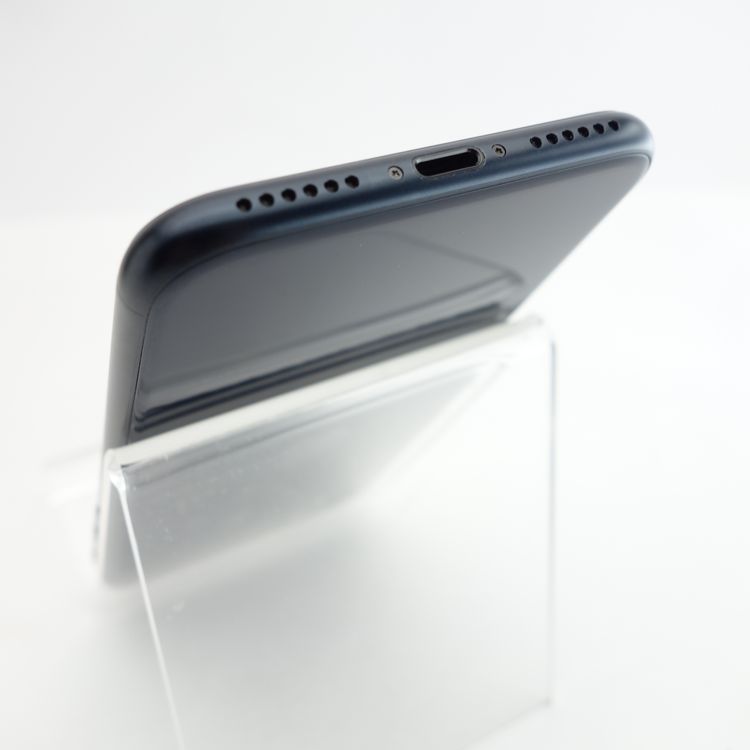 ��SIM�ե꡼��iPhoneSE3 64GB �ߥåɥʥ��� ����96�� �������¡�