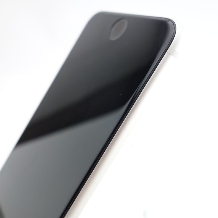 ��SIM�ե꡼��iPhoneSE3 64GB �������饤�� ����87�� �������¡�