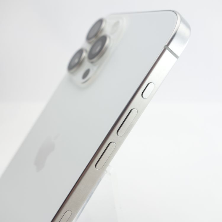 ��SIM�ե꡼��iPhone15 Pro Max 512GB �ۥ磻�ȥ����˥��� ����88��