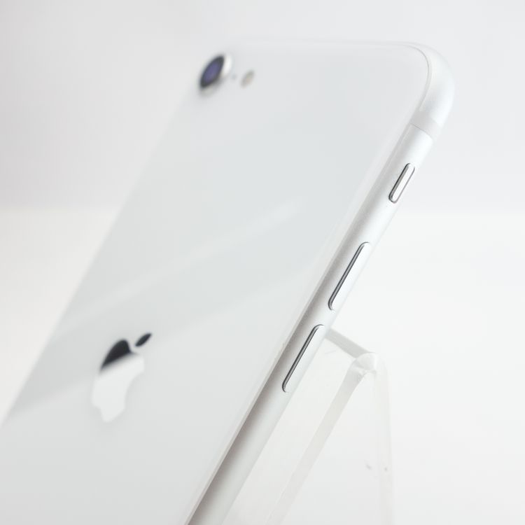 ��SIM�ե꡼��iPhoneSE2 64GB �ۥ磻�� ����88�� �������¡�
