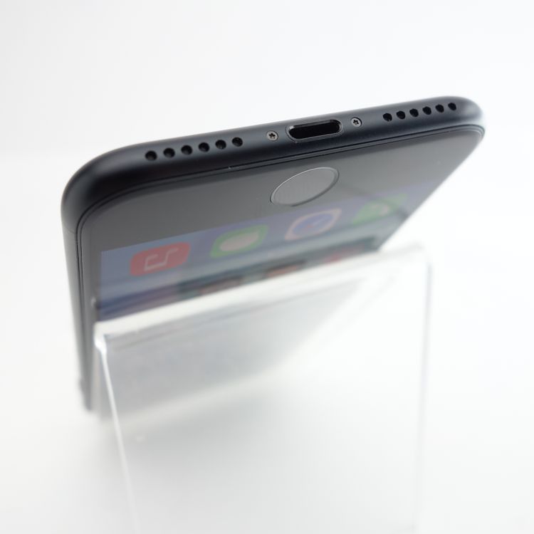 ��SIM�ե꡼��iPhoneSE2 64GB �֥�å� ����96�� �������¡�