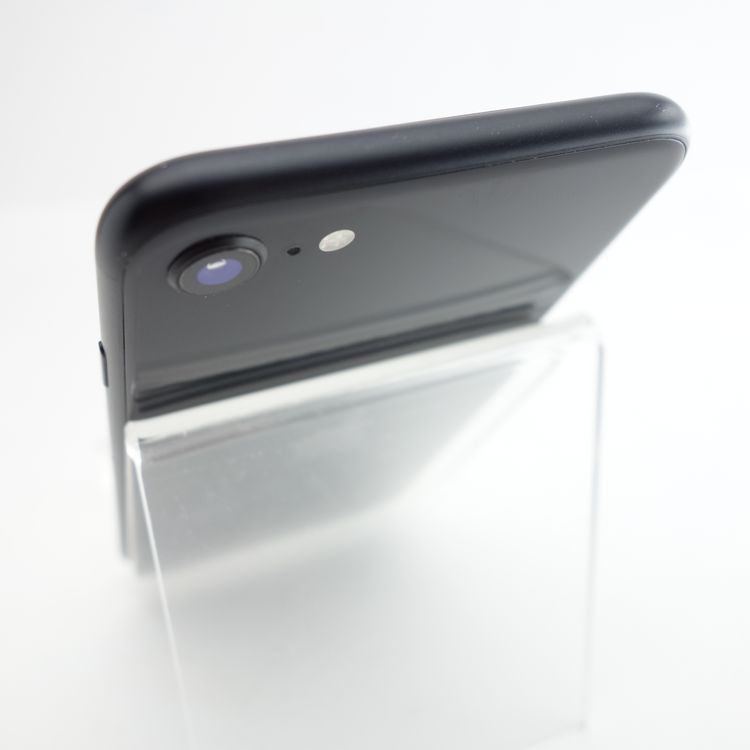 ��SIM�ե꡼��iPhoneSE2 64GB �֥�å� ����84�� �������¡�