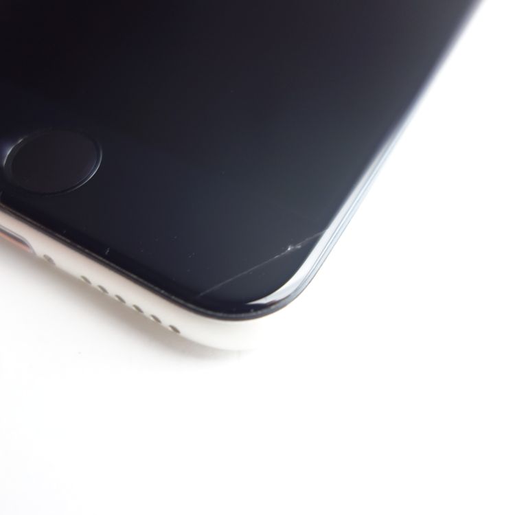 �ڥ���󥯡�iPhoneSE3 64GB �������饤�� ����89�� �٥�����