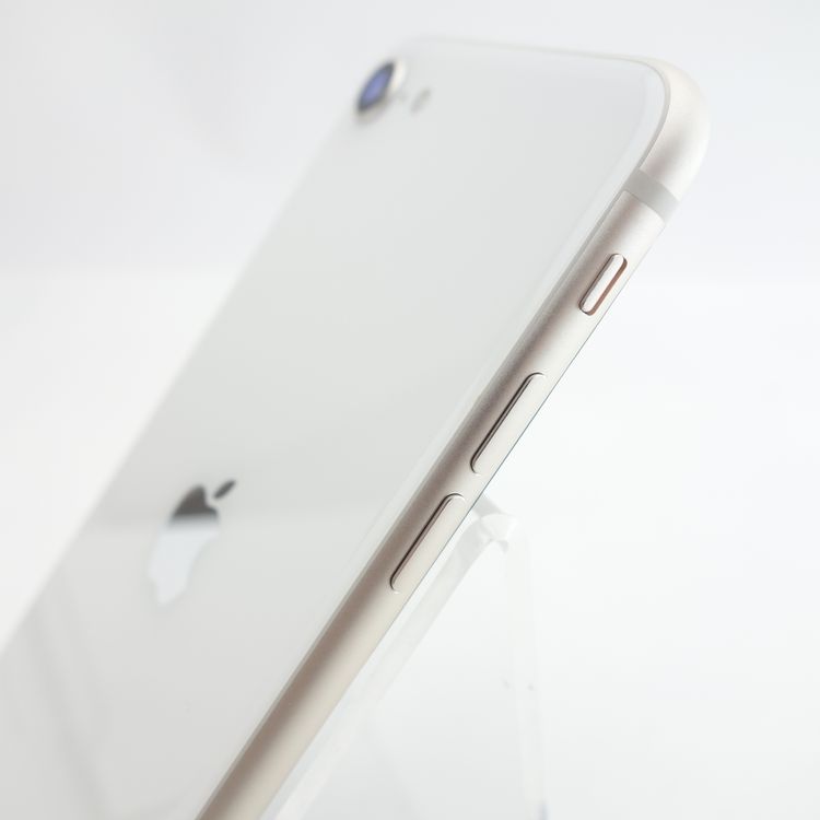 ��SIM�ե꡼��iPhoneSE3 64GB �������饤�� ����95�� �������¡�