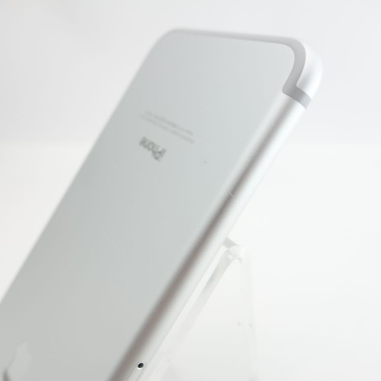 ��SIM�ե꡼��iPhone7 32GB ����С� ����96�� �������¡�