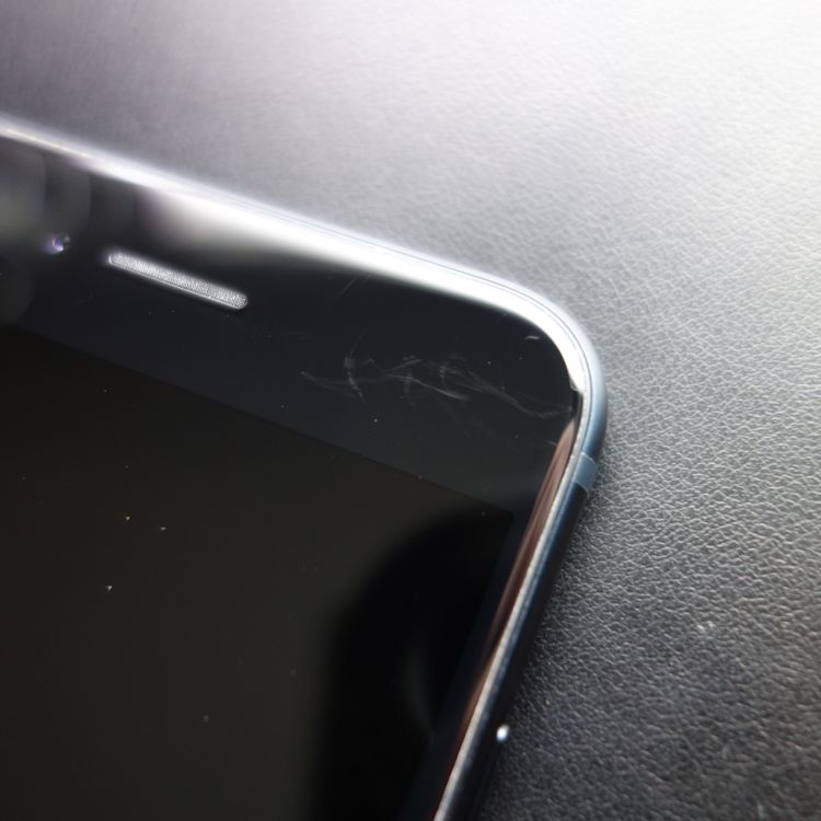 ��SIM�ե꡼��iPhoneSE3 64GB �ߥåɥʥ��� ����96�� �������¡�