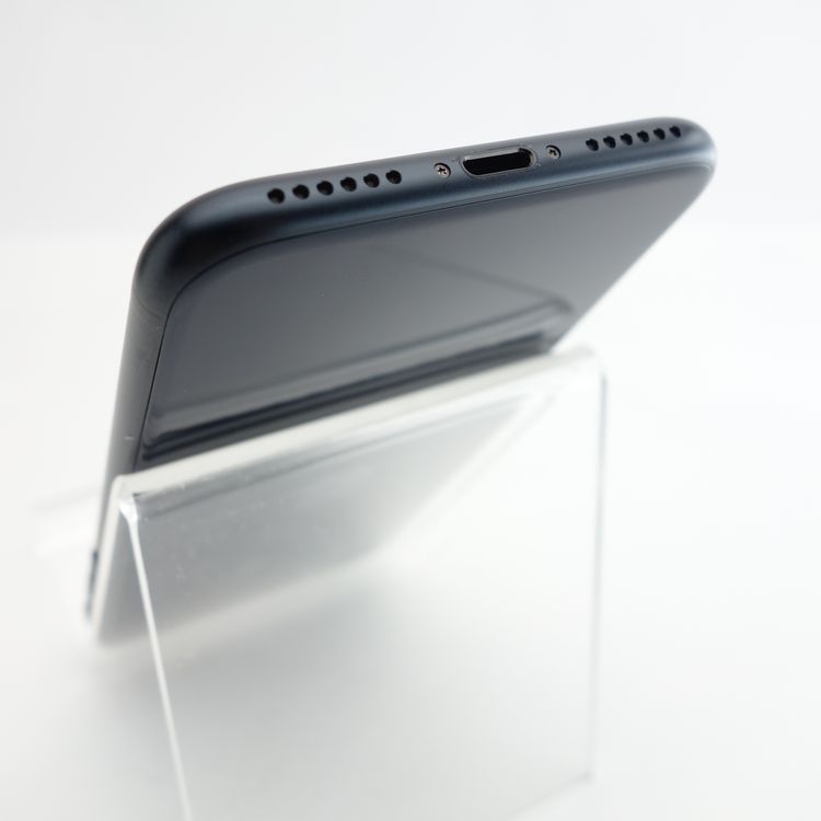 ��SIM�ե꡼��iPhoneSE3 64GB �ߥåɥʥ��� ����99�� �������¡�