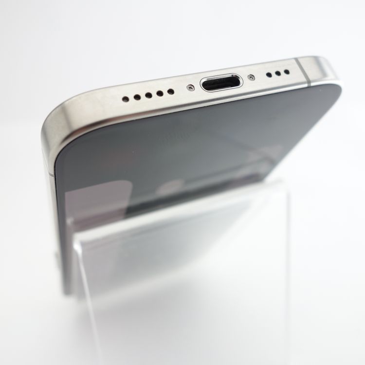 ��SIM�ե꡼��iPhone15 Pro 128GB �ʥ���������˥��� ����87��