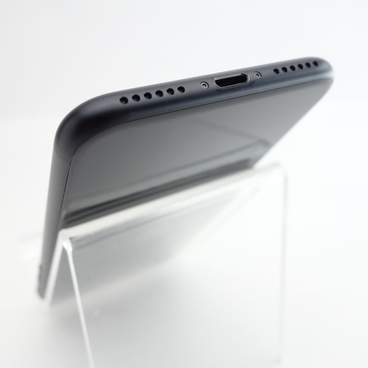 ��SIM�ե꡼��iPhoneSE2 64GB �֥�å� ����94�� �������¡�