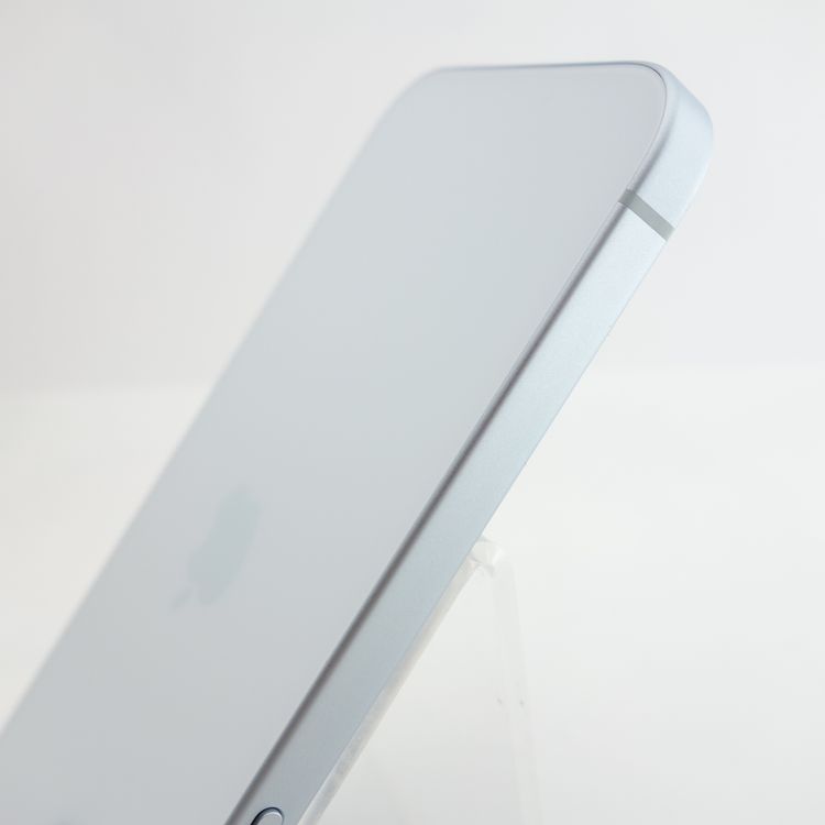 ��SIM�ե꡼��iPhone15 128GB �֥롼 ����89% �������¡�