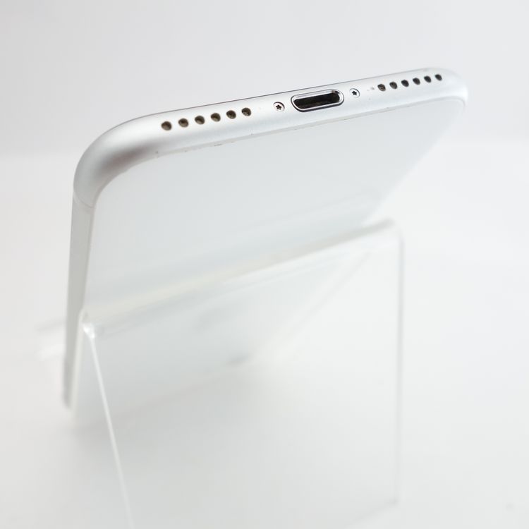 ��SIM�ե꡼��iPhoneSE2 64GB �ۥ磻�� ����100�� �������¡�