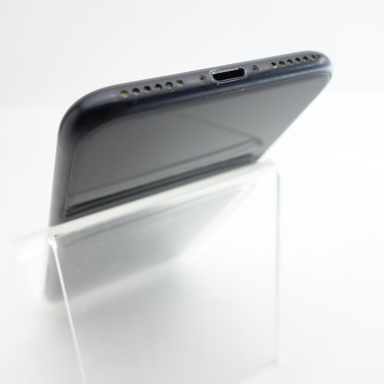 ��SIM�ե꡼��iPhoneSE2 64GB �֥�å� ����90�� �������¡�