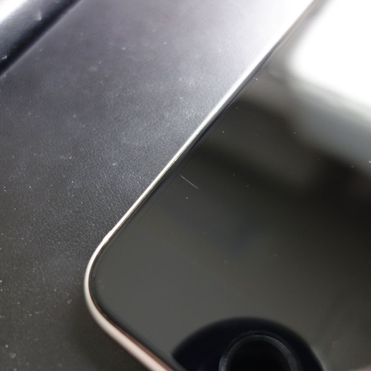 ��SIM�ե꡼��iPhoneSE2 64GB �ۥ磻�� ����100�� �������¡�