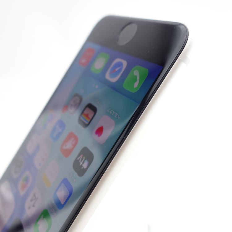 ��SIM�ե꡼��iPhoneSE3 64GB �������饤�� ����92�� �������¡�