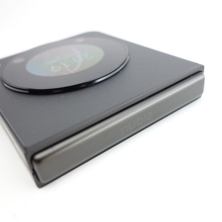 SIMե꡼nubia Flip 5G 256GB ֥å NX724J/A 