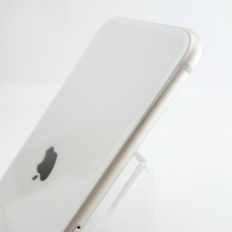 ��SIM�ե꡼��iPhoneSE3 64GB �������饤�� ����92�� �������¡�