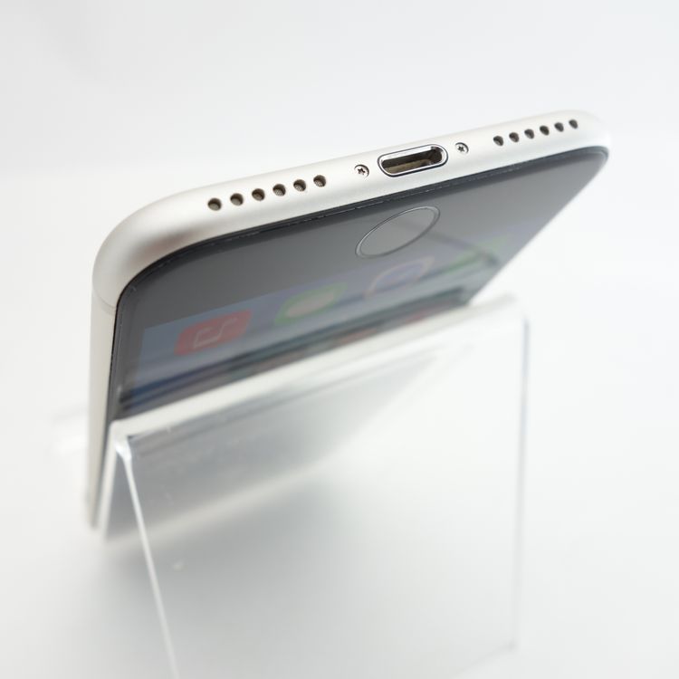 ��SIM�ե꡼��iPhoneSE3 64GB �������饤�� ����84�� �������¡�