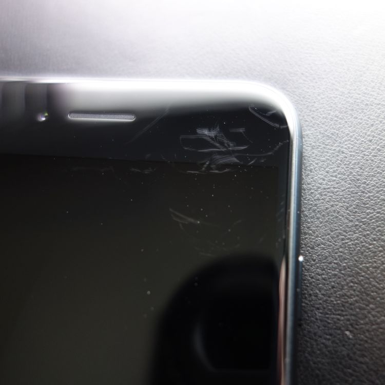 ��SIM�ե꡼��iPhoneSE3 64GB �ߥåɥʥ��� ����96�� �������¡�