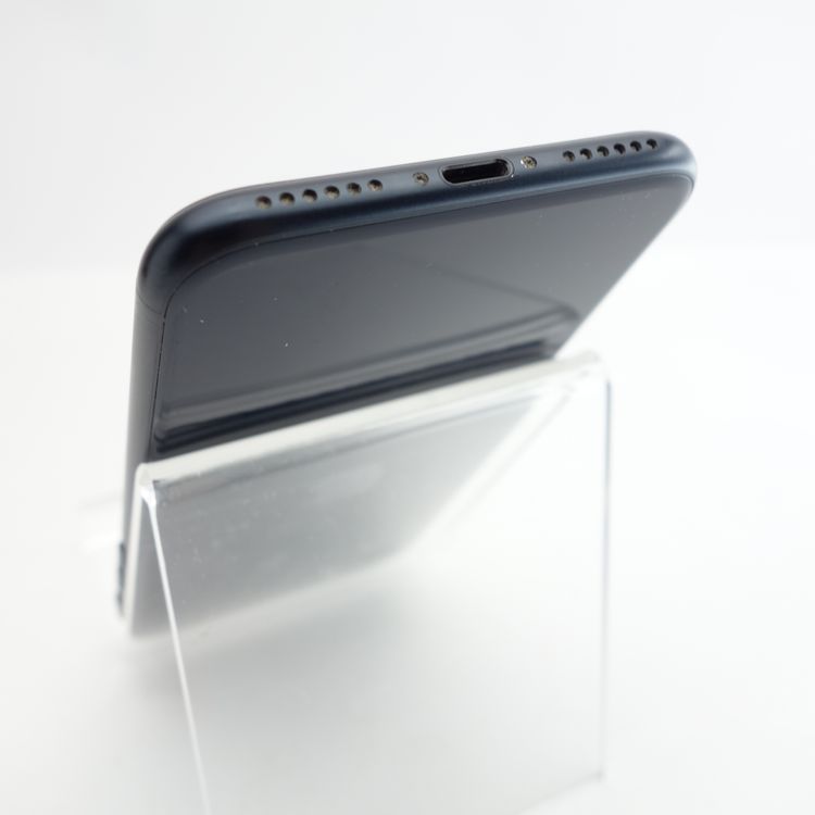 ��SIM�ե꡼��iPhoneSE3 64GB �ߥåɥʥ��� ����93�� �������¡�